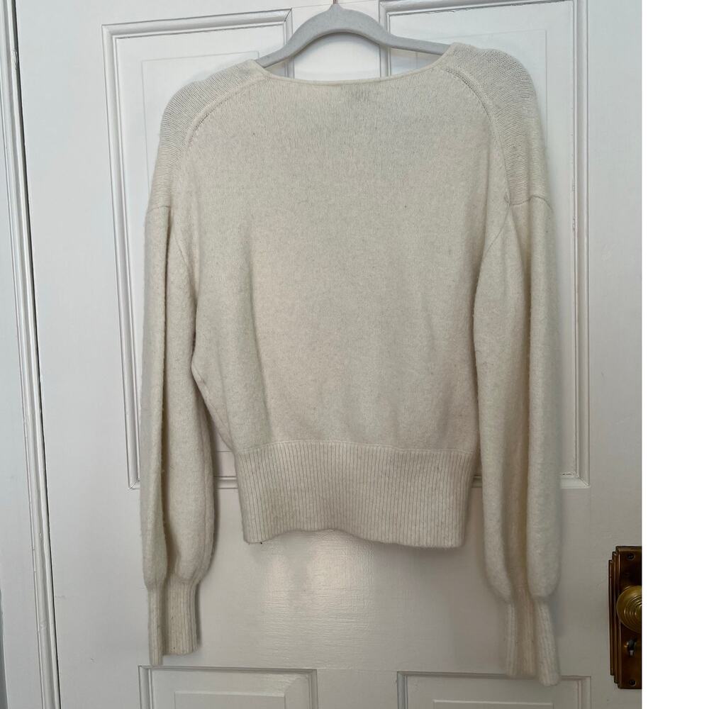 Aritzia Wilfred SoftSpoke Dear Wrap Sweater White Cashmere Blend Women's M FLAW - Picture 3 of 15